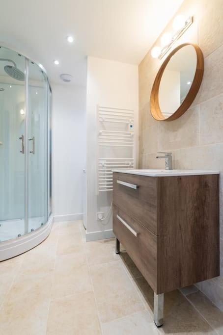 Appartement Meuse & Mono, En Hyper Centre Charleville-Mézières Exteriör bild