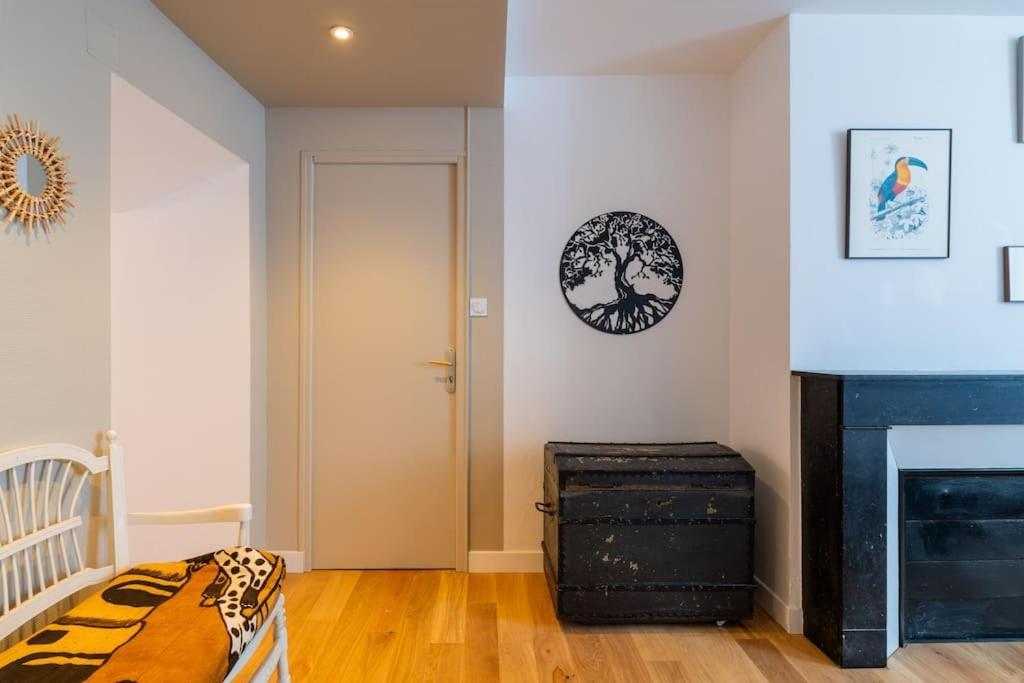 Appartement Meuse & Mono, En Hyper Centre Charleville-Mézières Exteriör bild